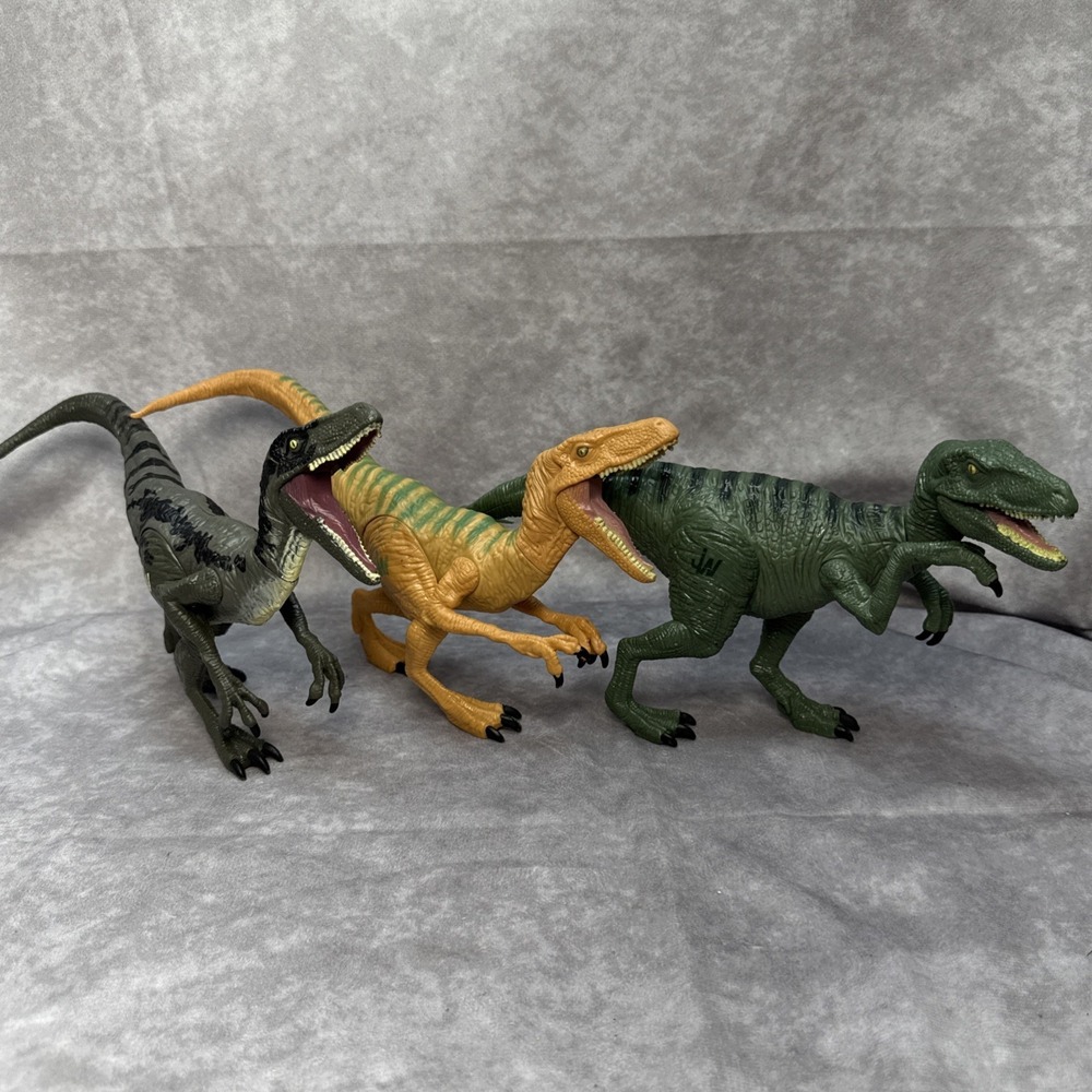 Jurassic World Lot Of 3‎ Charlie Echo & Blue Velociraptor Dinosaurs